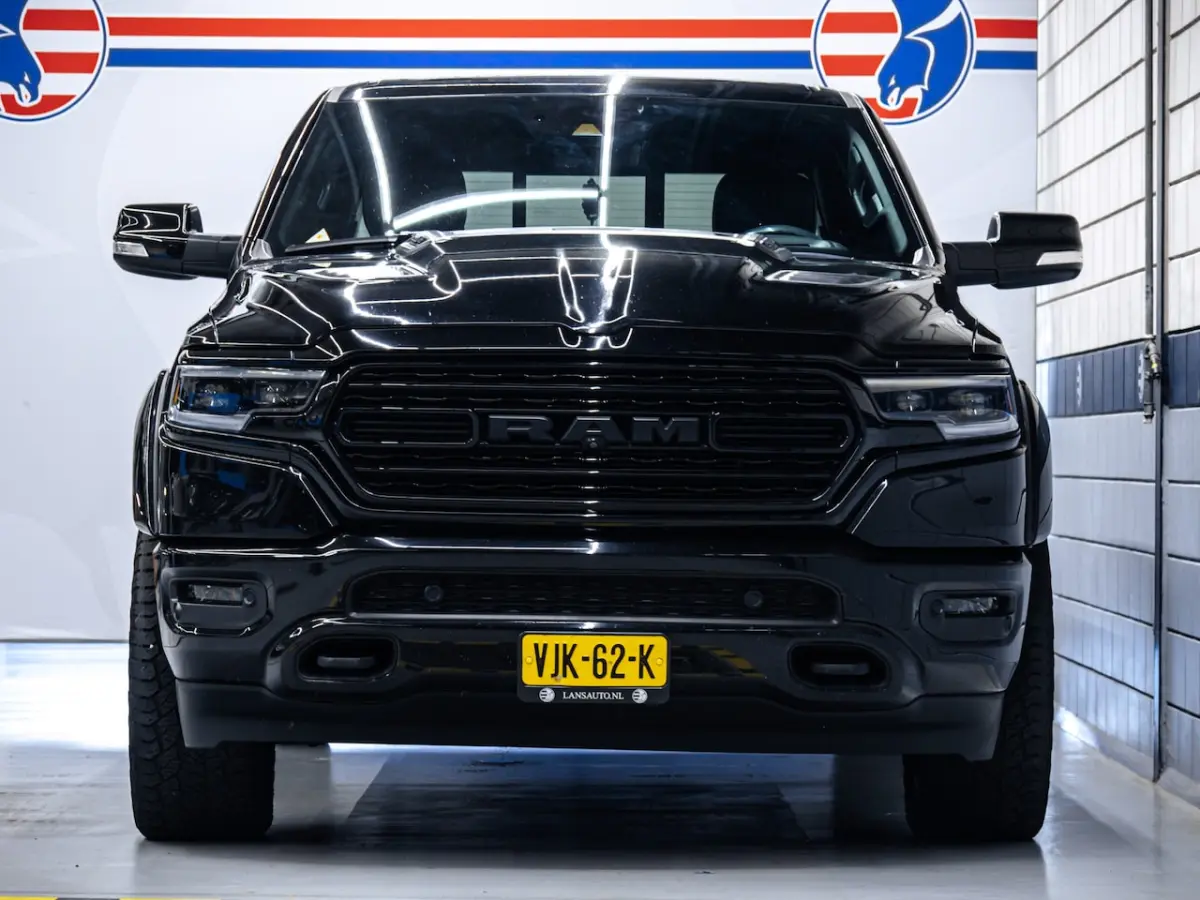 5.7 V8 4x4 Crew Cab Limited Night | Widebody| 22" wielenset