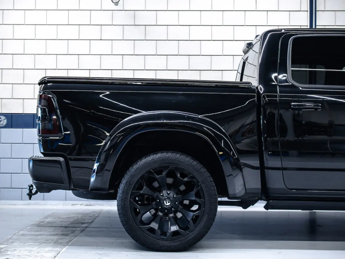 5.7 V8 4x4 Crew Cab Limited Night | Widebody| 22" wielenset