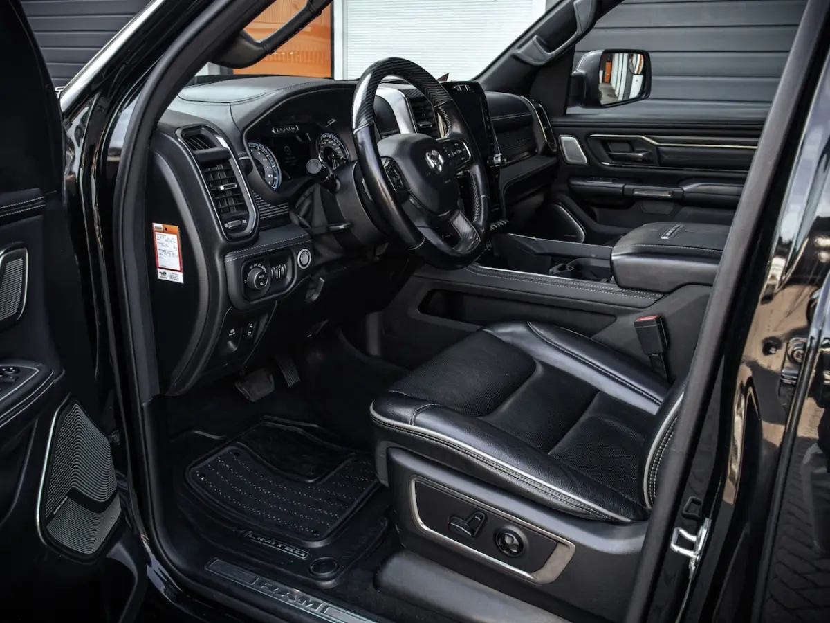 5.7 V8 4x4 Crew Cab Limited Night | Widebody| 22" wielenset