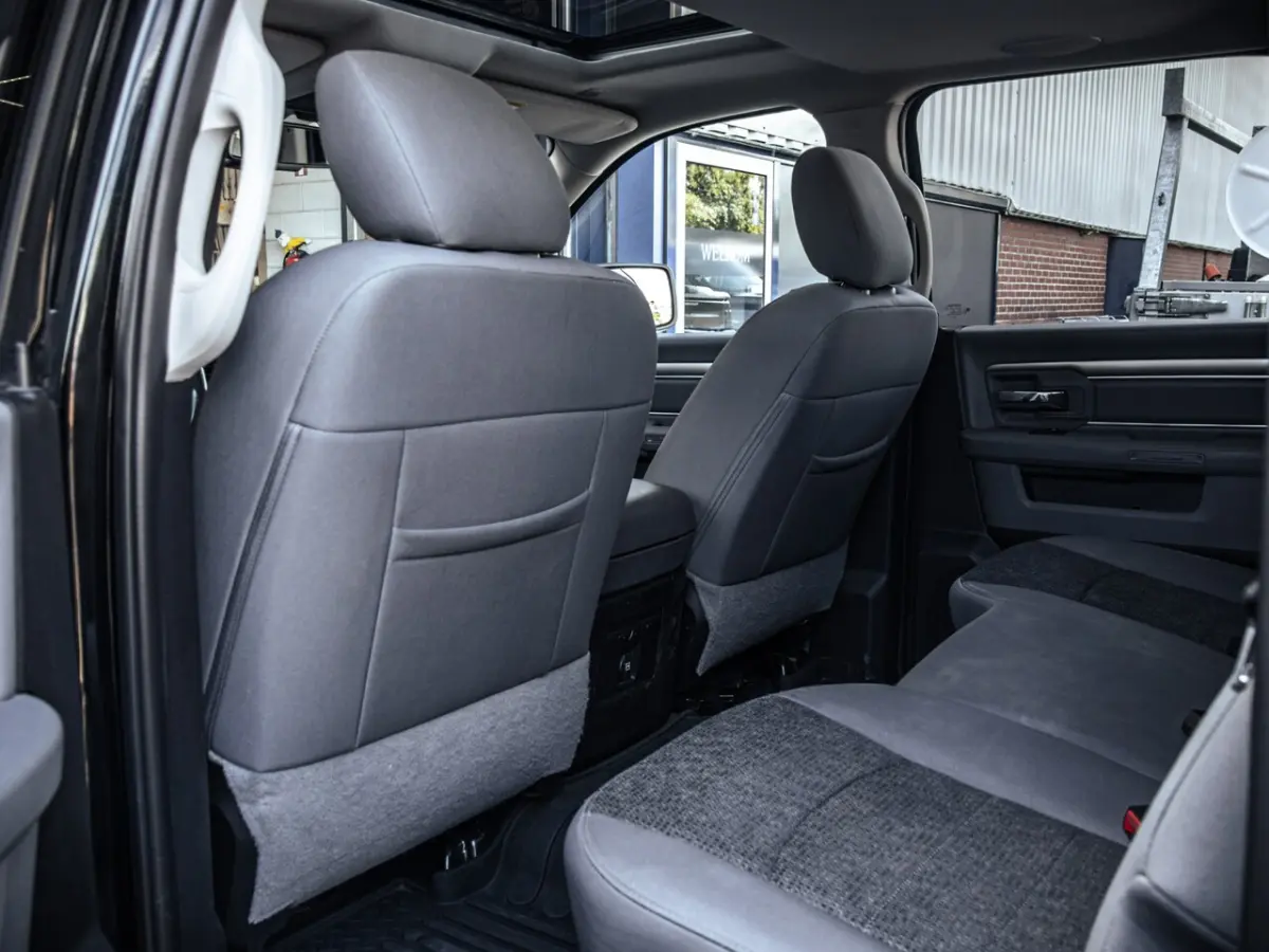 SLT Classic 5.7L Hemi V8 Automaat 4x4 Volledige historie bekend