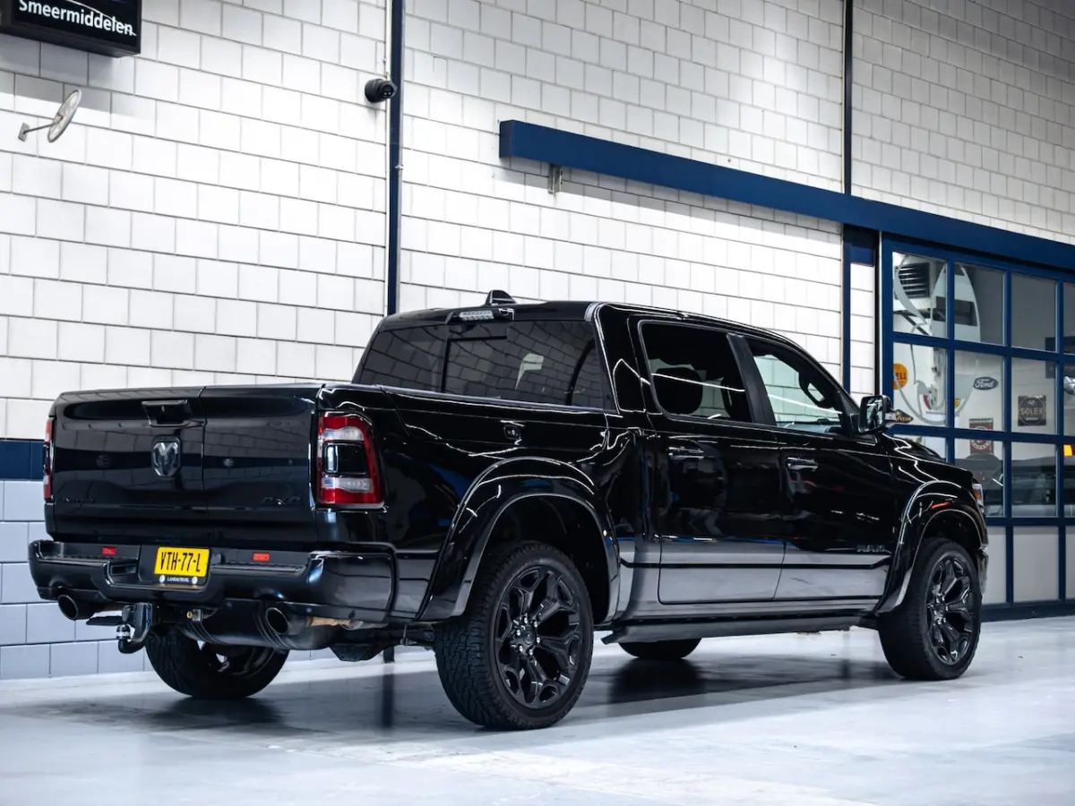 5.7 V8 4x4 Crew Cab Limited Night Edition | Rambox | 1e Eigenaar