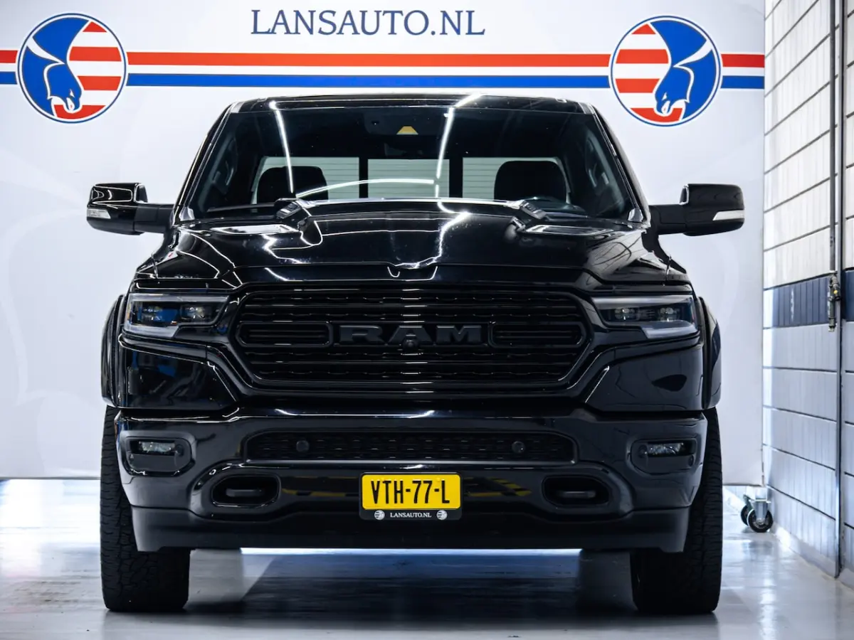 5.7 V8 4x4 Crew Cab Limited Night Edition | Rambox | 1e Eigenaar