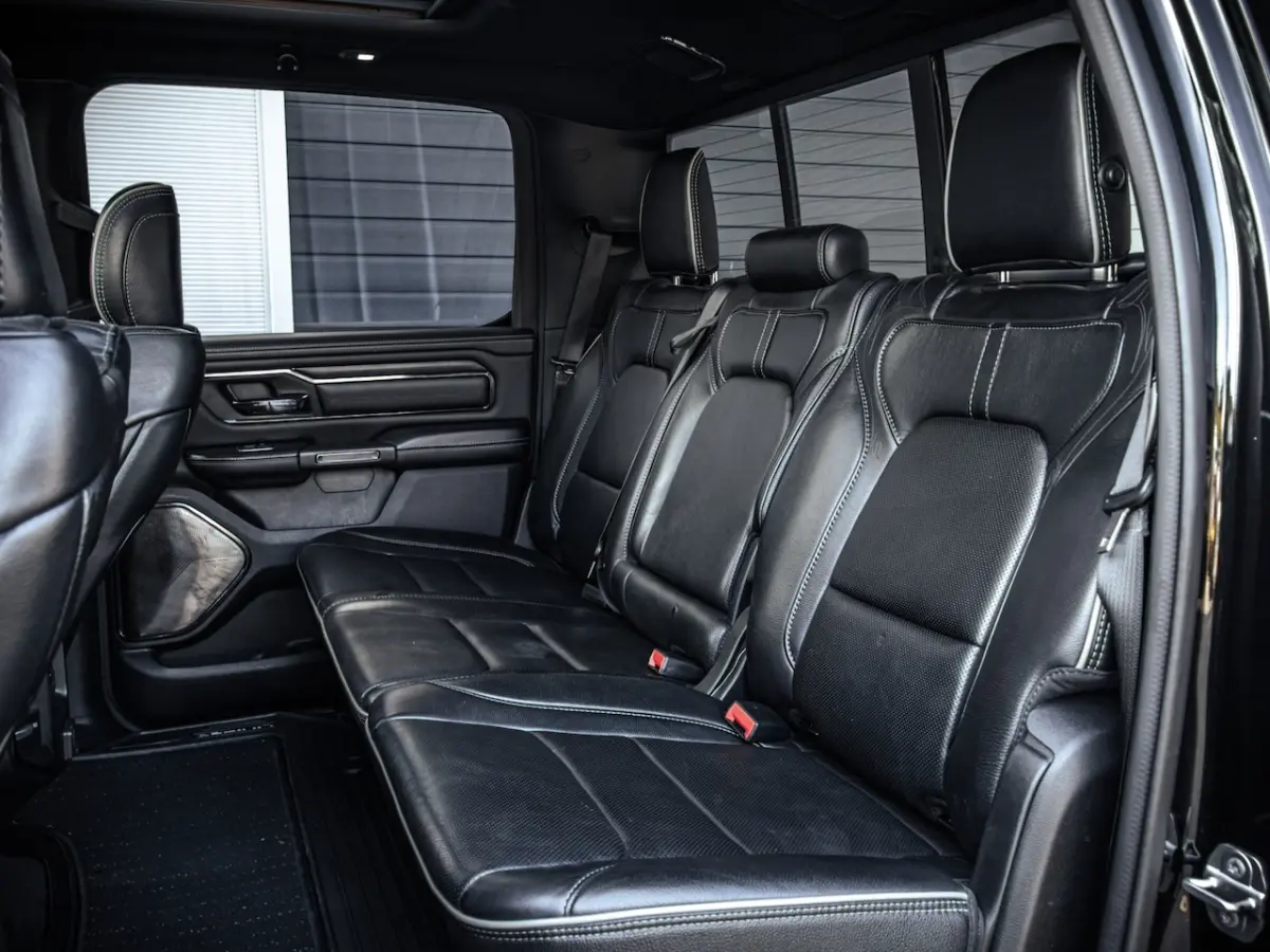 5.7 V8 4x4 Crew Cab Limited Night Edition | Rambox | 1e Eigenaar