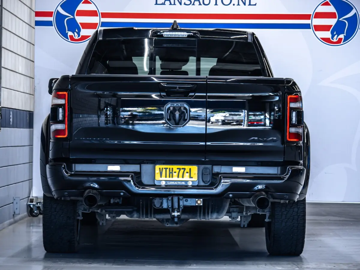 5.7 V8 4x4 Crew Cab Limited Night Edition | Rambox | 1e Eigenaar