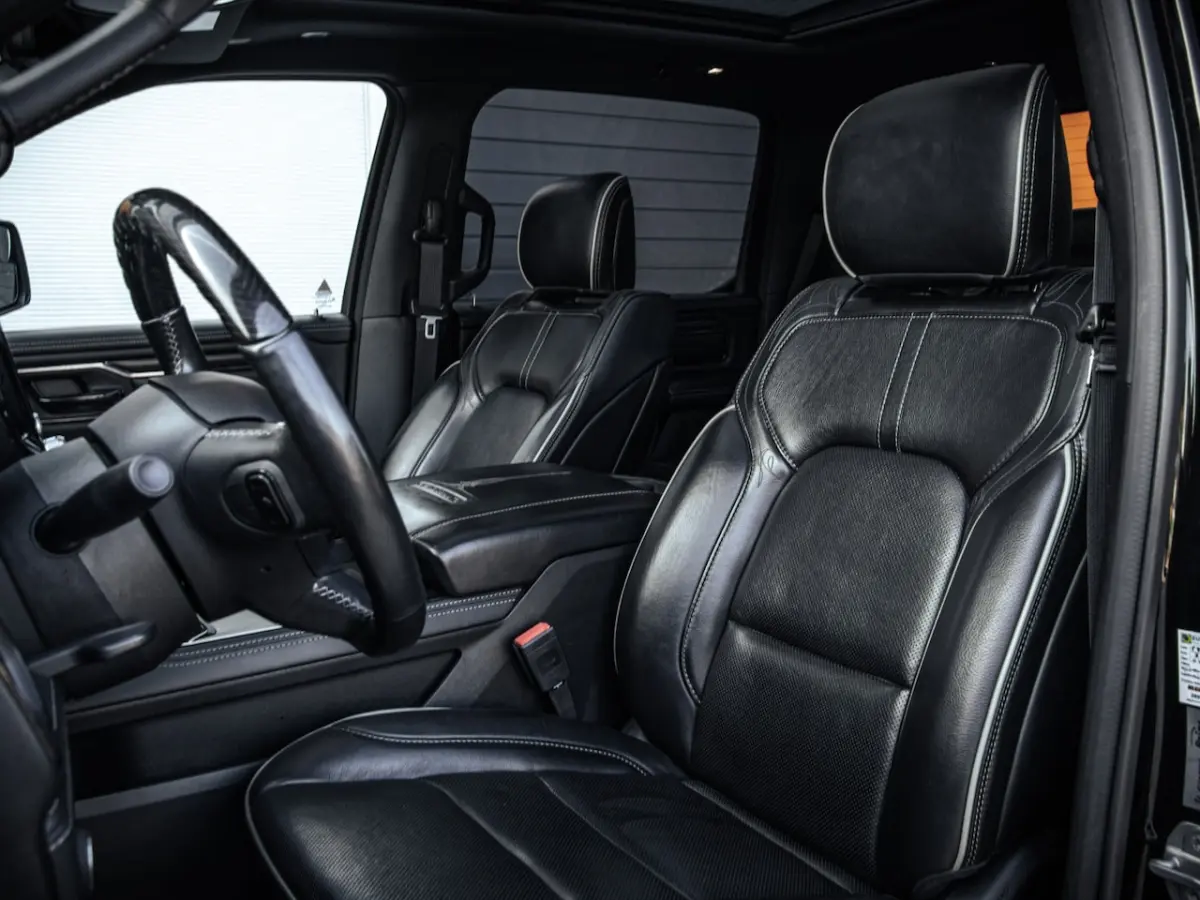 5.7 V8 4x4 Crew Cab Limited Night Edition | Rambox | 1e Eigenaar