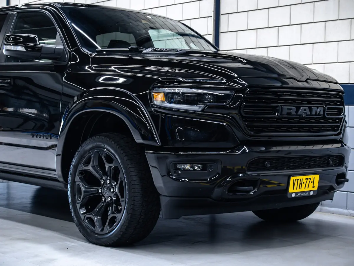 5.7 V8 4x4 Crew Cab Limited Night Edition | Rambox | 1e Eigenaar