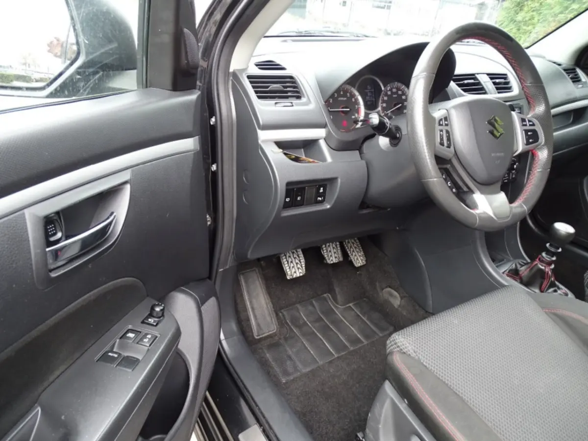 1.6 SPORT 136 Pk-Verw stl-Airco-Blth-Usb-Xenon