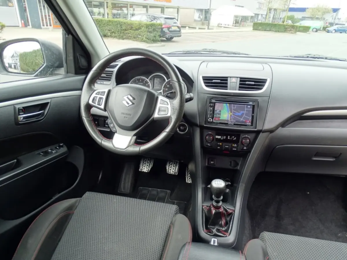 1.6 SPORT 136 Pk-Verw stl-Airco-Blth-Usb-Xenon