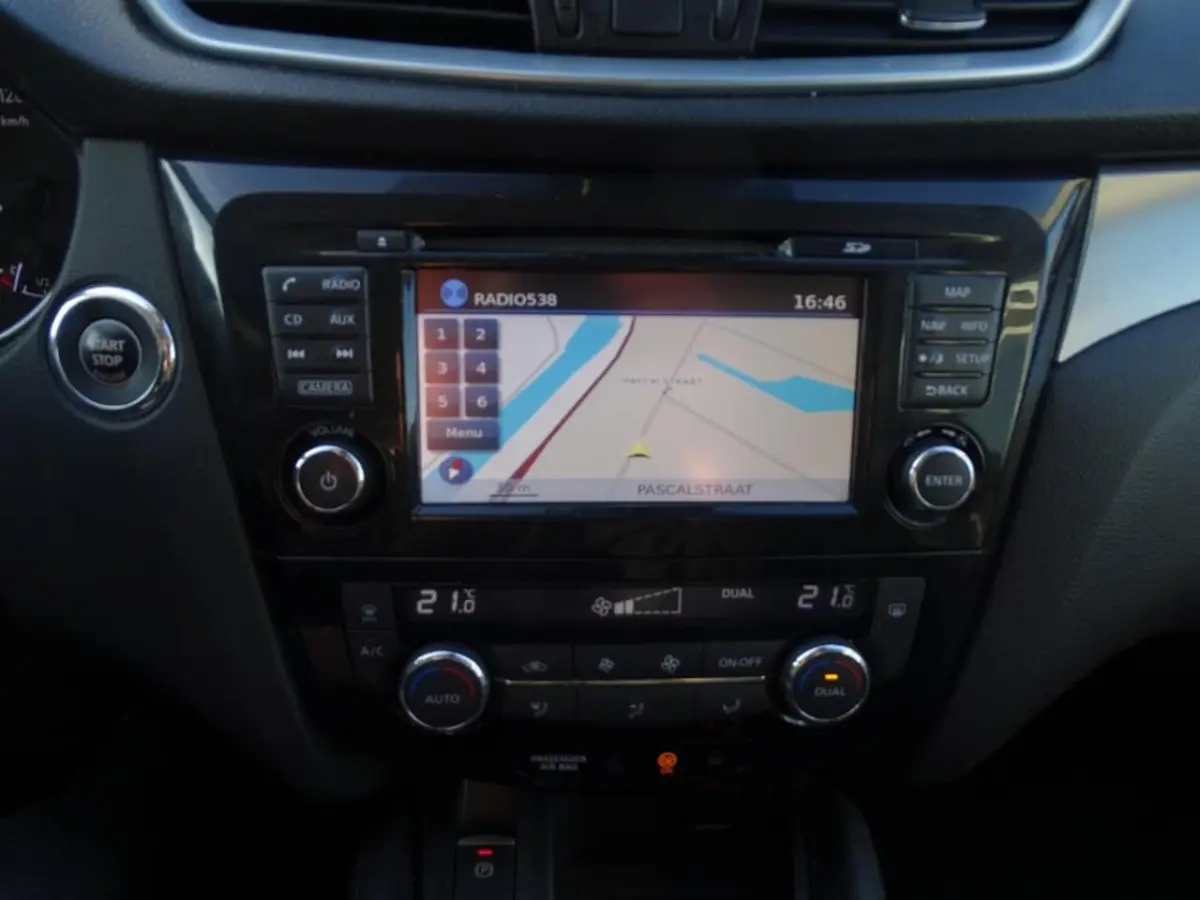 1.2 N-CONNECTA-122192 Km-Cam-Navi-Blth-Media-Clima-Pdc