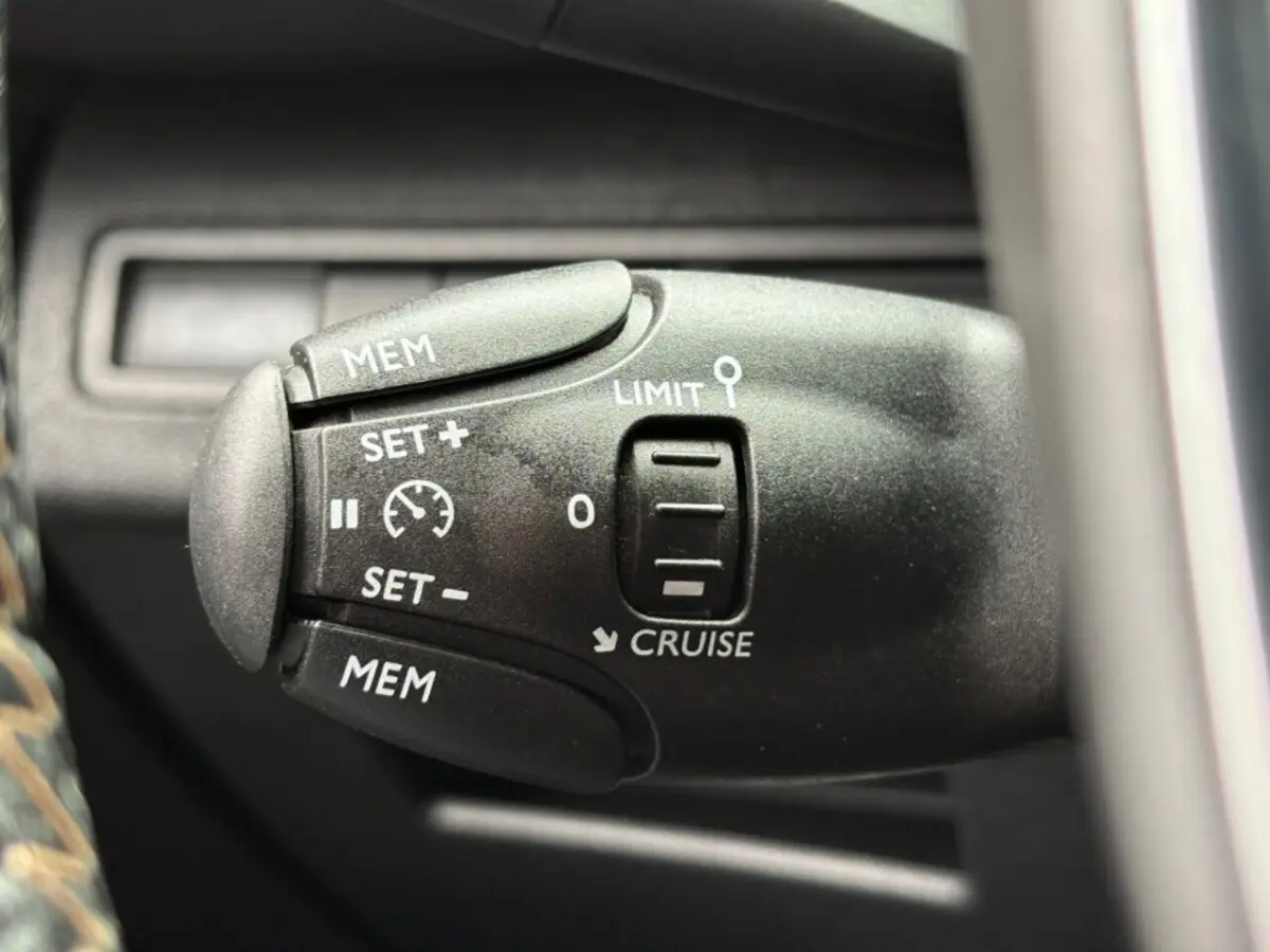 1.2 PURETECH GT LINE . PANO NAVI CAMERA EL. ACHTERKLEP