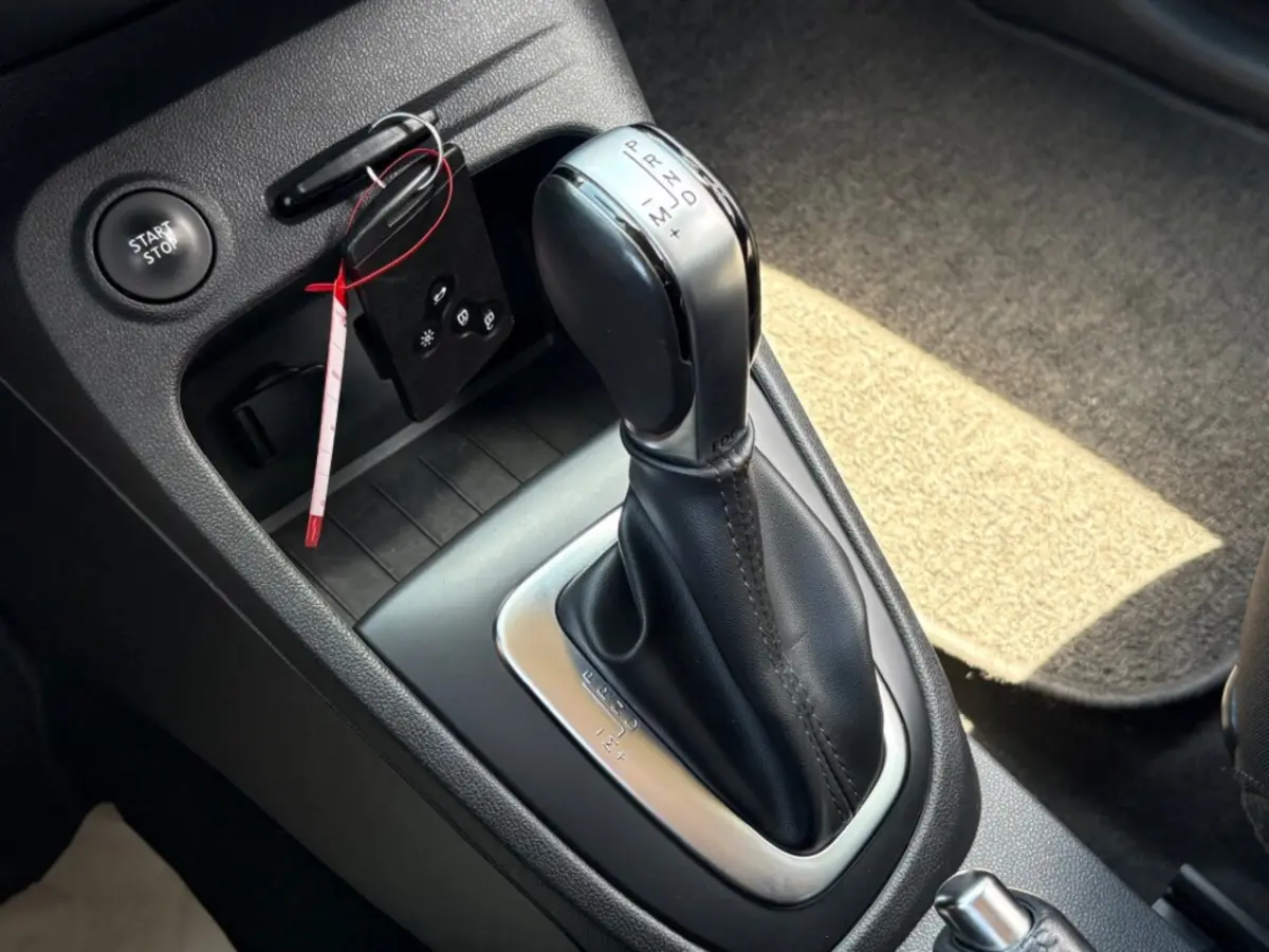 1.2 TCE AUTOMAAT 120PK FACELIFT NAVI TREKHAAK AIRCO LMV PDC