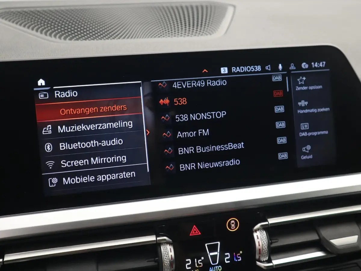 318i Executive Edition M-SPORT / BLACK OPTIC / CARPLAY / FULL LED / NAVI / VIRTUAL / NAVI