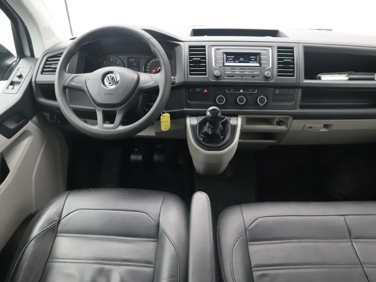 2.0 TDI L2H1 DC 6 PERS / TREKHAAK / 1STE EIG / DEALER OH / LEDER / AIRCO / BLUETOOTH / CRU