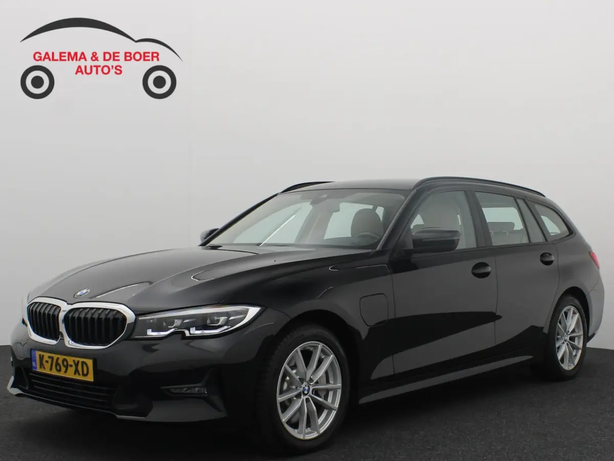330e Business Edition Plus SPORTSTOELEN / FULL LED / SOH 89% / CARPLAY / DAB+ / CREME LEDE