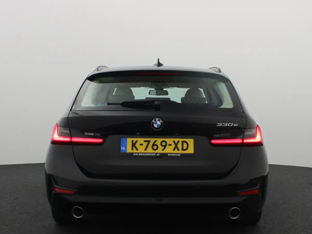 330e Business Edition Plus SPORTSTOELEN / FULL LED / SOH 89% / CARPLAY / DAB+ / CREME LEDE