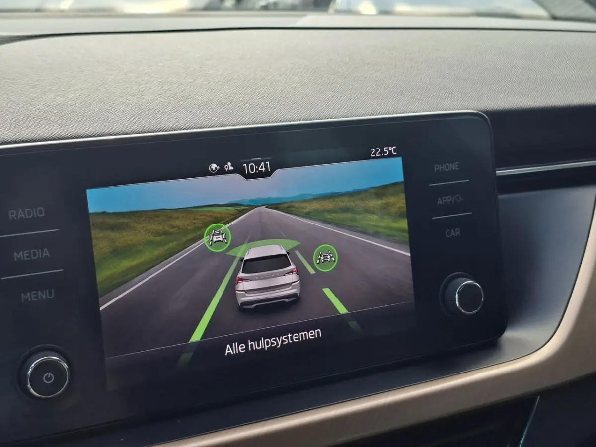 1.5 TSI ACT Business Edition 150 pk / camera / app