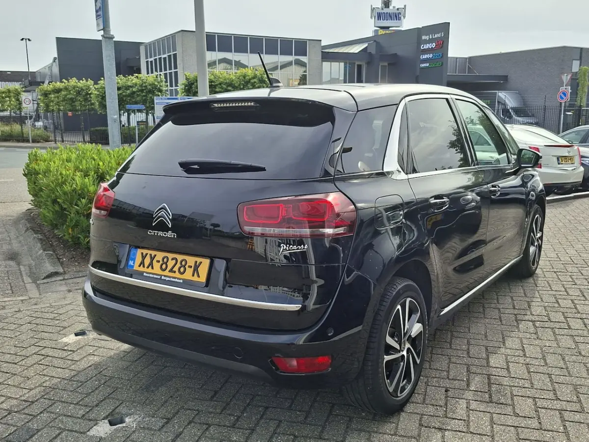 1.2 PureTech Shine panoramadak / navigatie / automaat / app