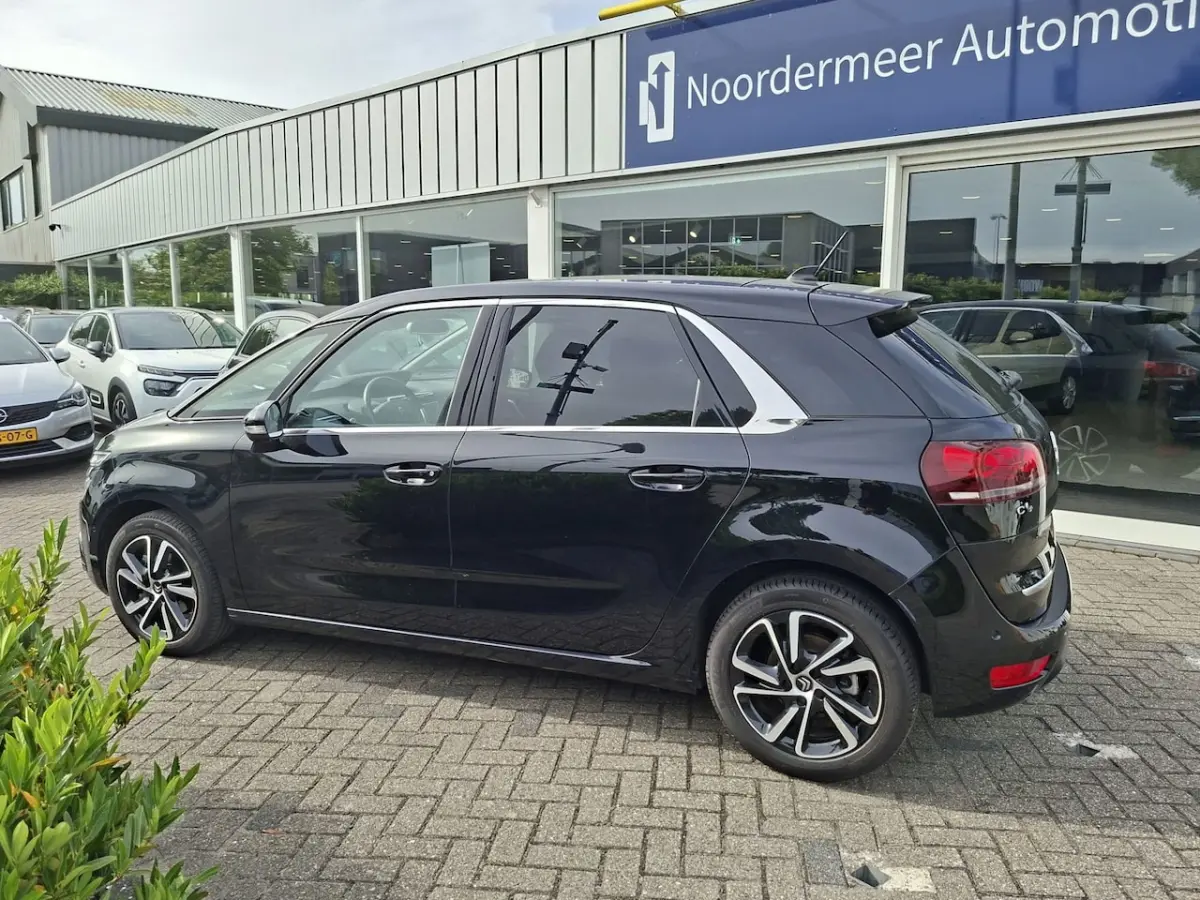 1.2 PureTech Shine panoramadak / navigatie / automaat / app