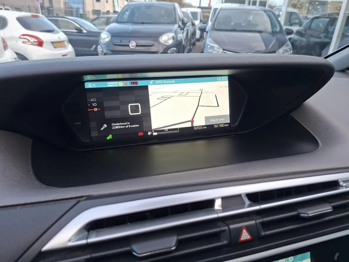 1.2 PureTech Shine panoramadak / navigatie / automaat / app