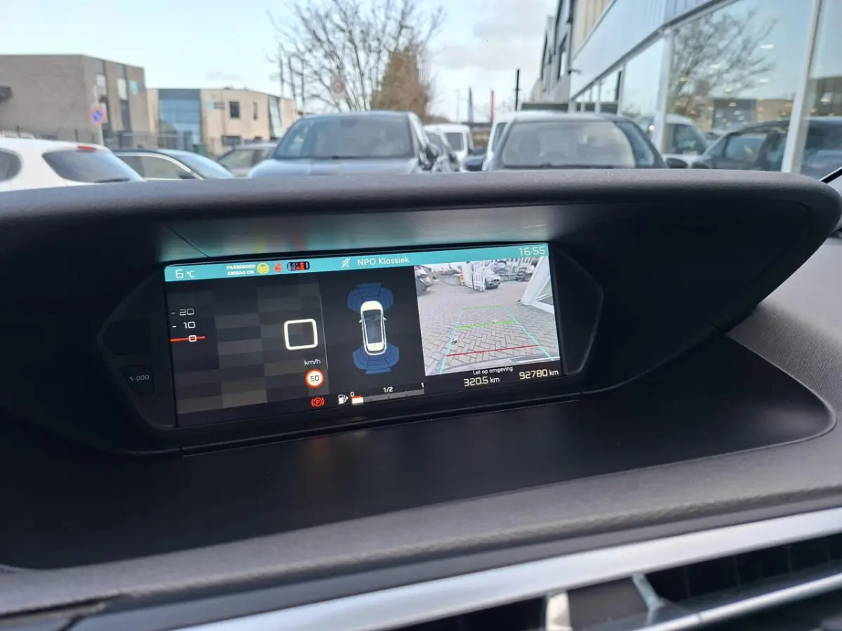 1.2 PureTech Shine panoramadak / navigatie / automaat / app