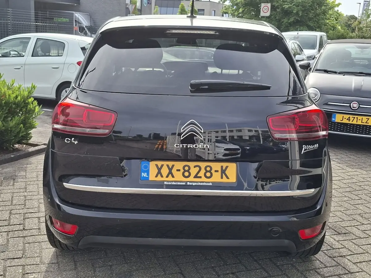 1.2 PureTech Shine panoramadak / navigatie / automaat / app
