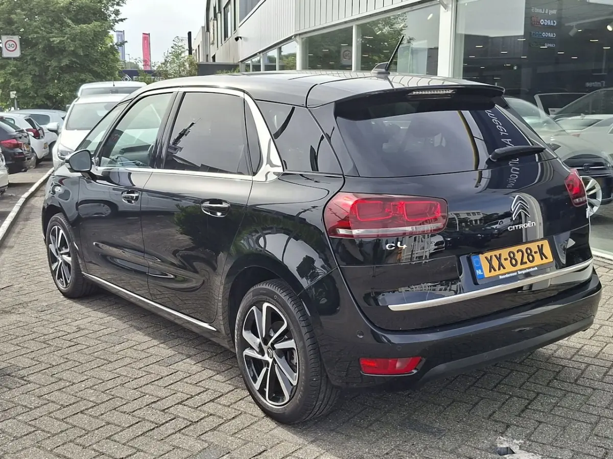 1.2 PureTech Shine panoramadak / navigatie / automaat / app