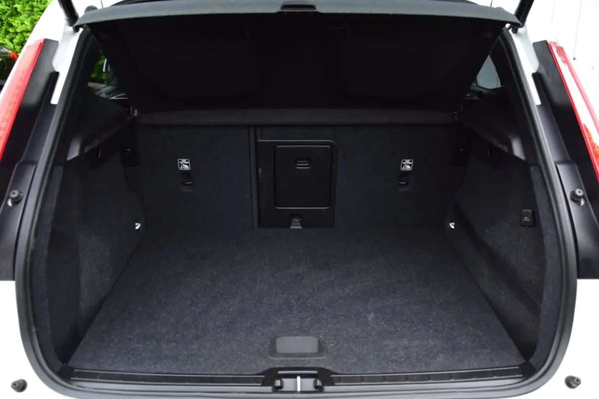 1.5 T3 Momentum Pro | Led | Cruise | NL-Auto |