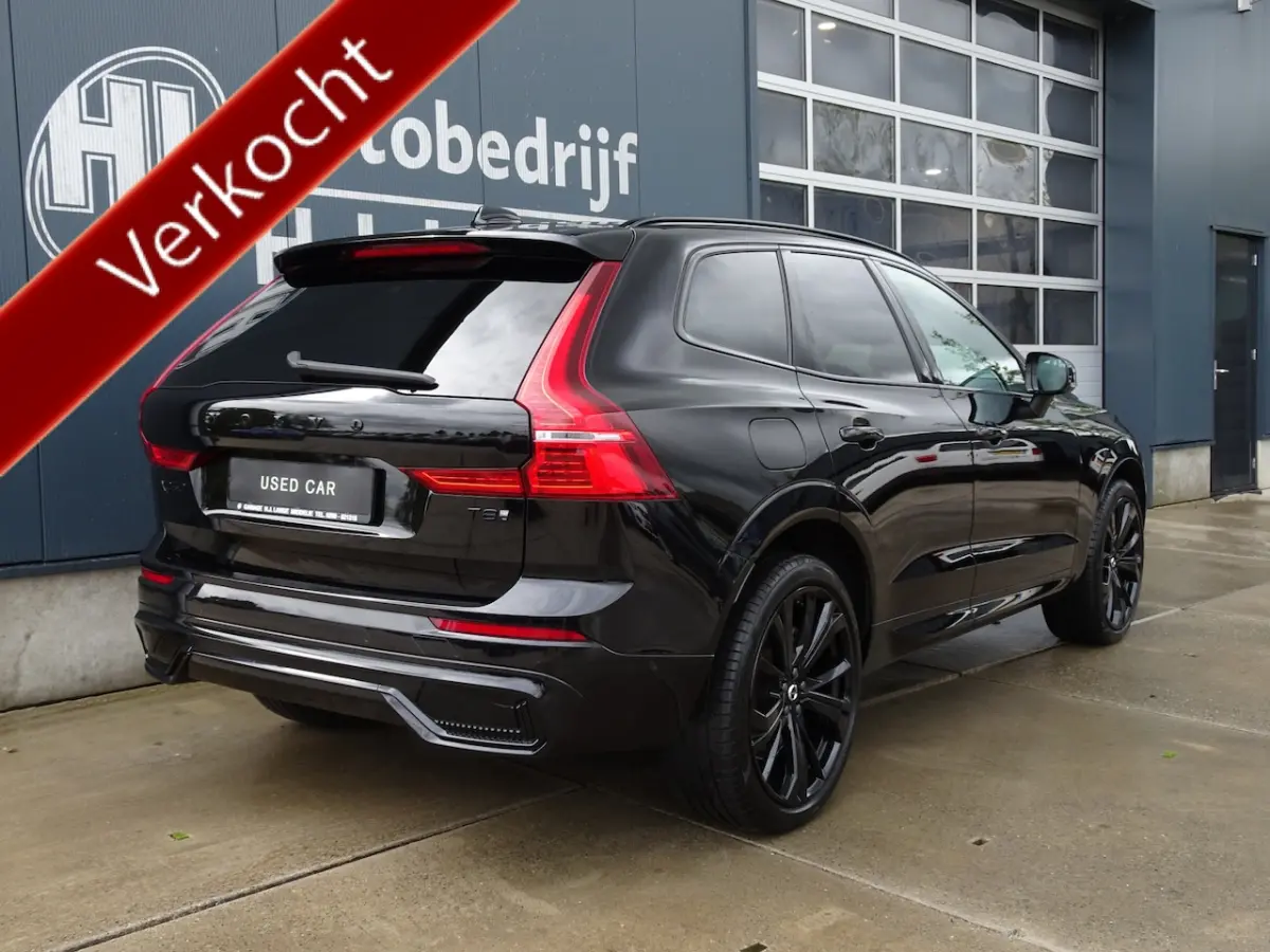 2.0 T8 Plug-in hybrid AWD Plus Black Edition
