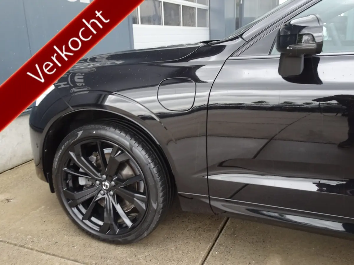 2.0 T8 Plug-in hybrid AWD Plus Black Edition