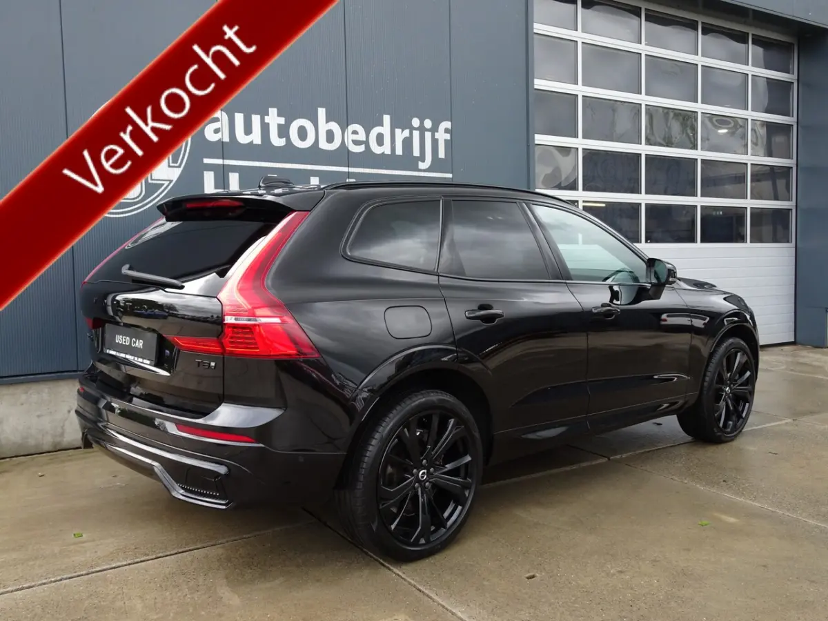2.0 T8 Plug-in hybrid AWD Plus Black Edition