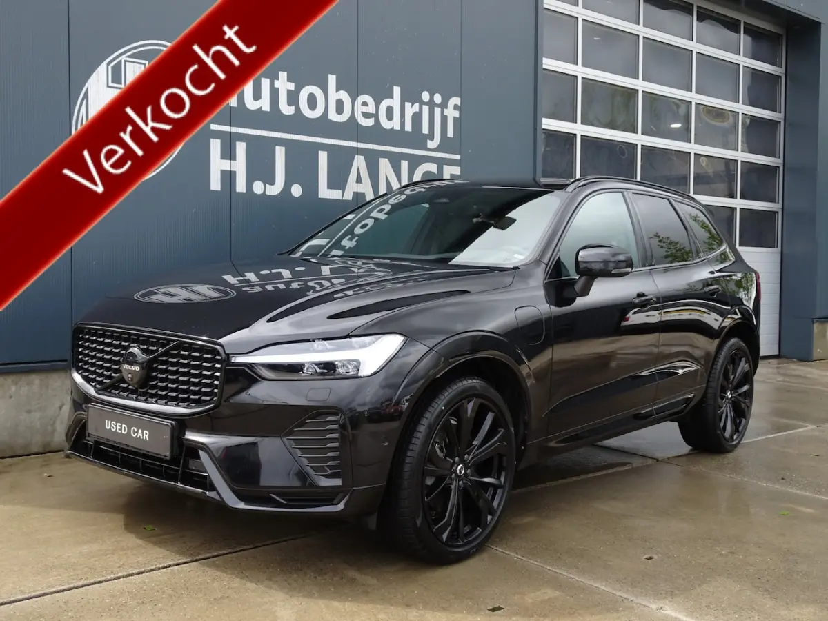 2.0 T8 Plug-in hybrid AWD Plus Black Edition