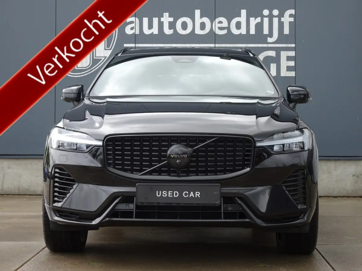 2.0 T8 Plug-in hybrid AWD Plus Black Edition
