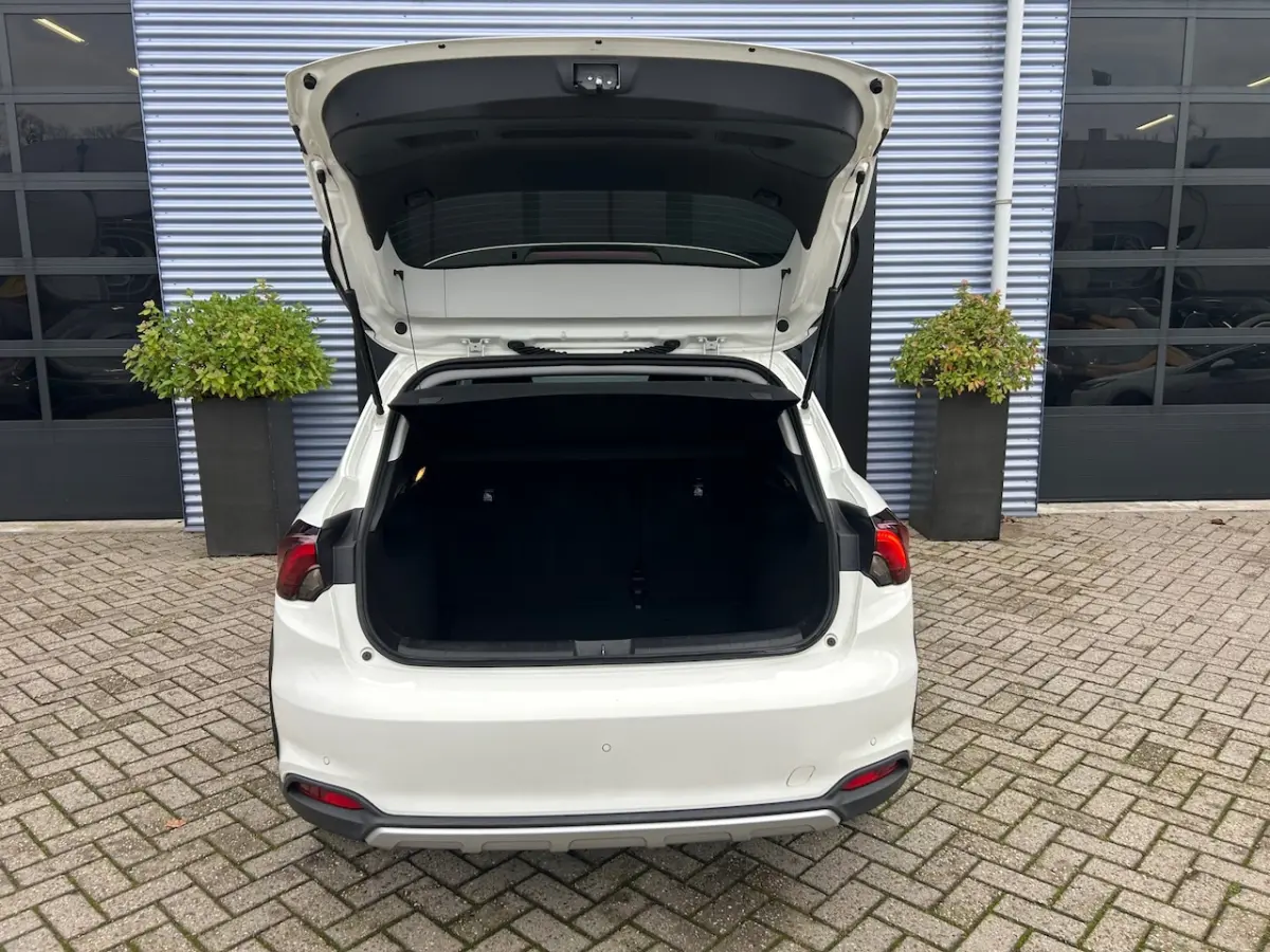 1.0 Life Camera|Applecarplay|Cruisecontrol|Stoelverwarming|Navi