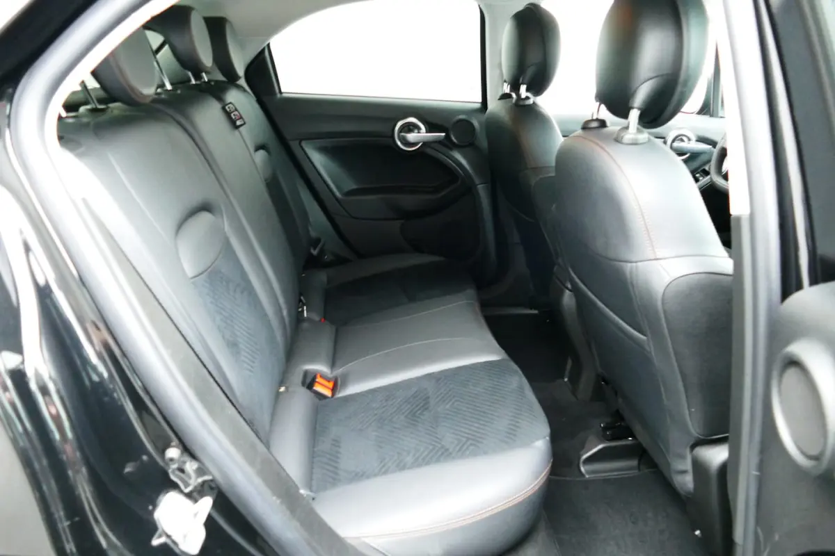 1.4 Turbo MultiAir Cross. Navi, Xenon, Clima, Cruise, 17"LMV, Haak 1200kg