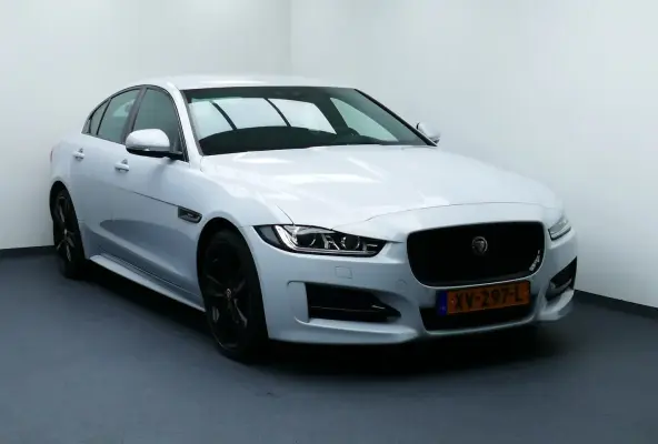 2.0t Prestige R-Sport Wit Metallic. 19"LMV, Navi, Camera, Xenon, Stoelverw