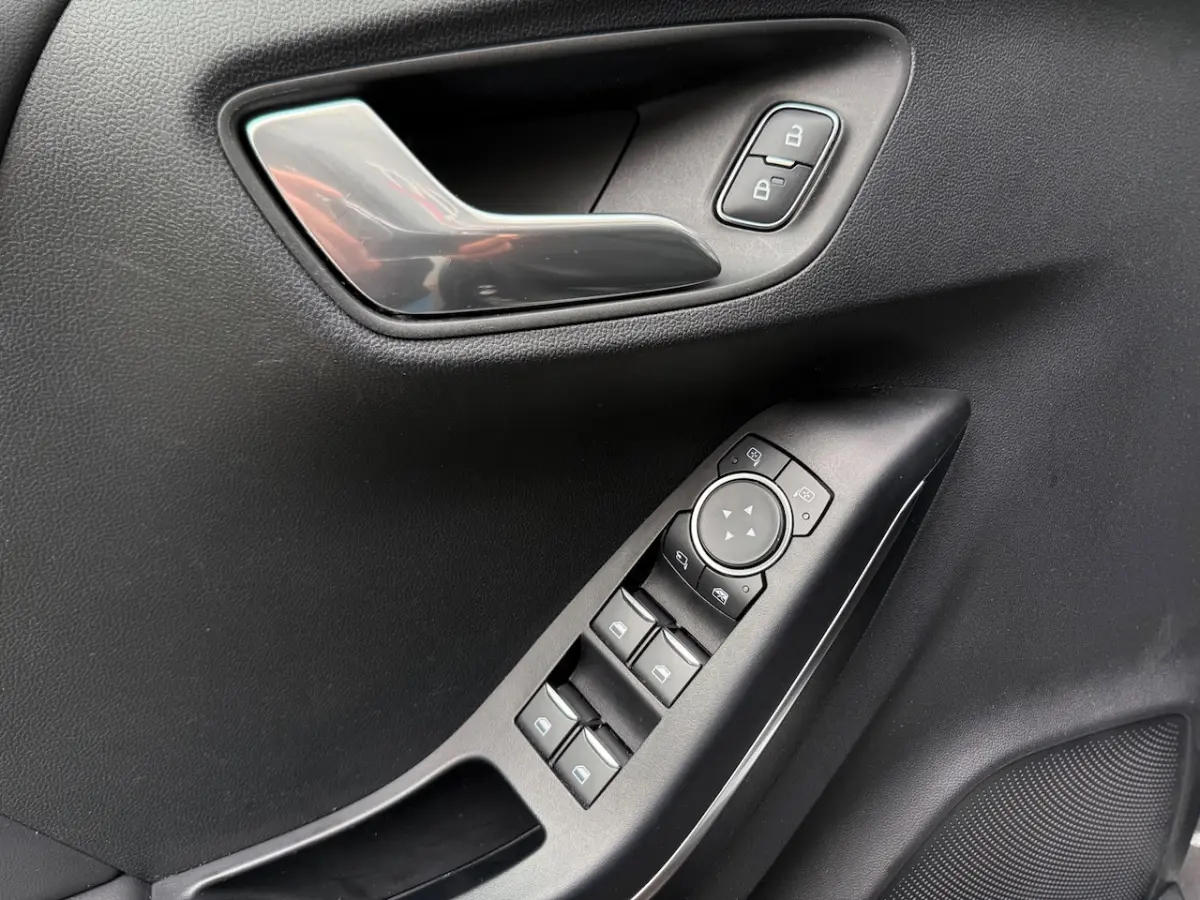 1.0 EcoBoost Hybrid ST-Line X 125 Pk Pano/Navi/LED/Adaptief Cruise/Climate/Camera/Carplay/