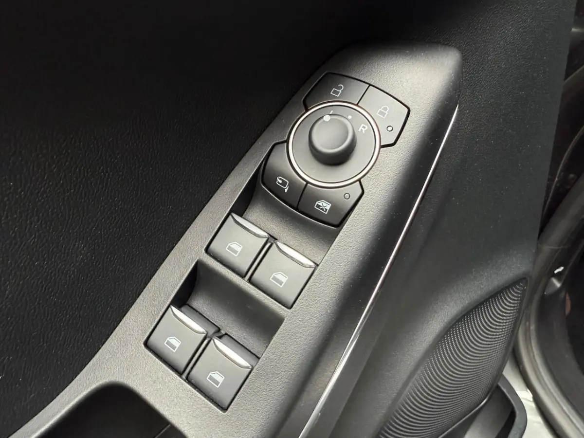 1.0 EcoBoost Hybrid ST-Line Automaat 125 Pk Navi/LED/Cruise/Climate/PDC/Carplay/Stoelverwa