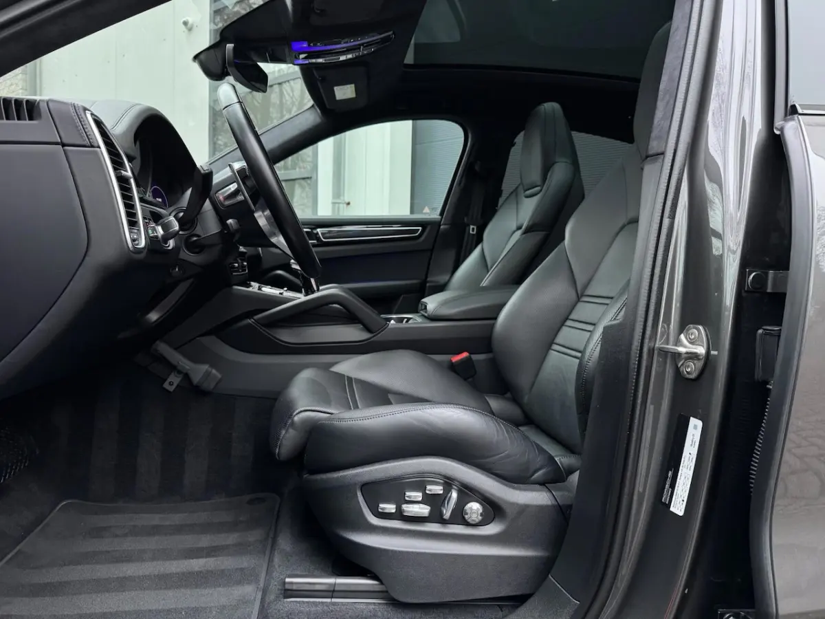 3.0 E-Hybrid NAP Pano/Luchtvering/360/ACC/Alcantara/22 Inch/Trekhaak/Lasershield/Blue Eye/