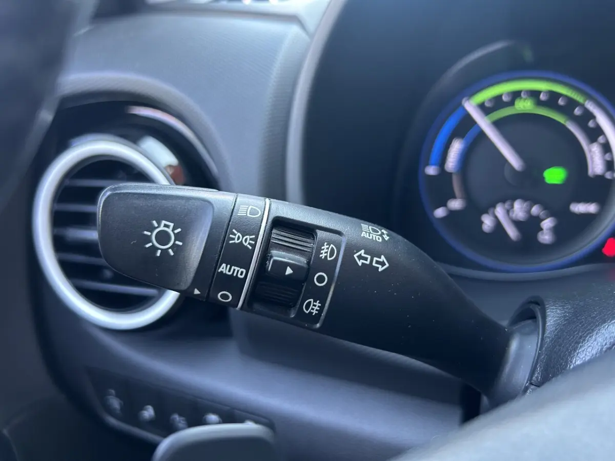 1.6 GDI HEV Premium // FULL LED // NAVI + CARPLAY // ELEK. STOELEN // KEYLESS // ADAPTIVE