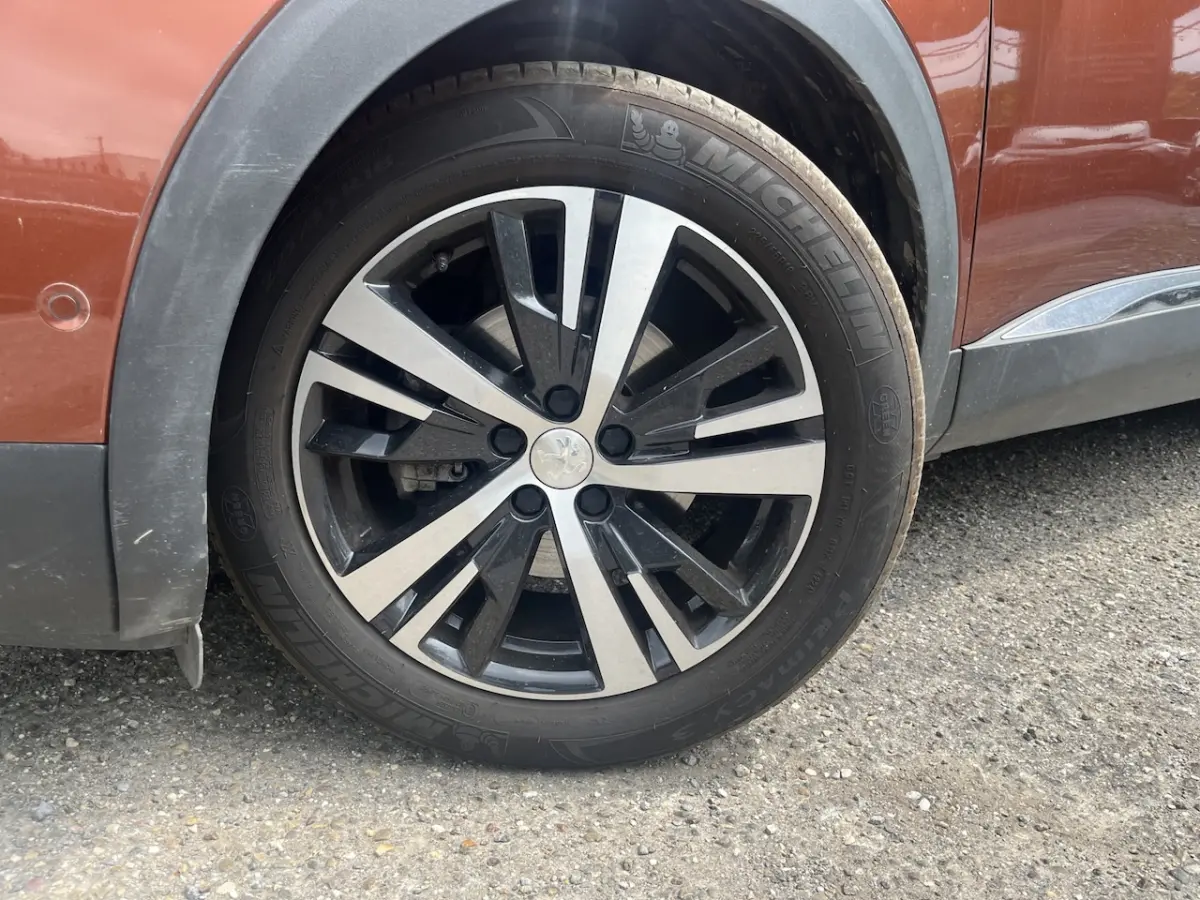 1.2 PureTech Allure Avantage // SCHUIF-KANTELDAK // 360 CAMERA // CRUISE // NAVI+CARPLAY /