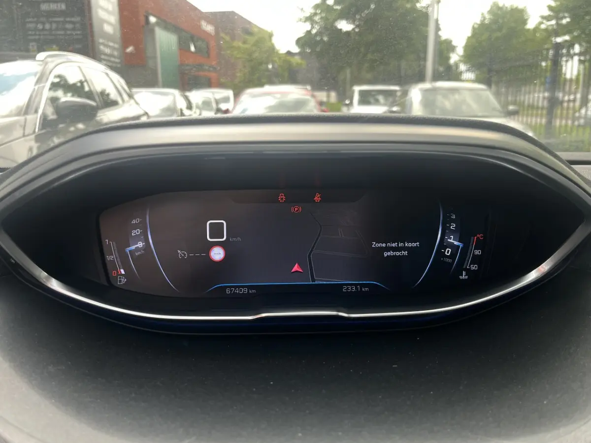 1.2 PureTech Allure Avantage // SCHUIF-KANTELDAK // 360 CAMERA // CRUISE // NAVI+CARPLAY /