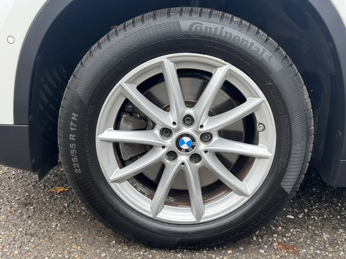 sDrive20i Executive // LEDEREN BEKLEDING // MEMORY SEAT // ELEK. ACHTERKLEP // NAVI // CAM