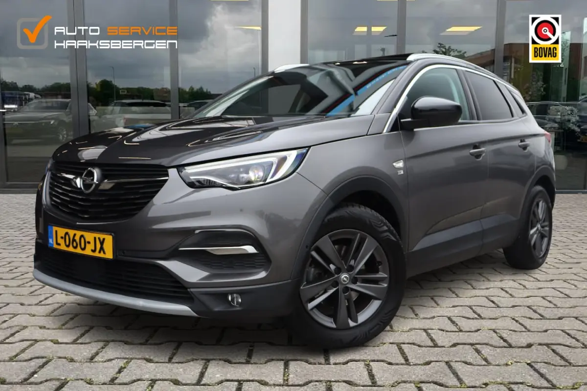 1.2 Turbo 120 Jaar Edition | Trekhaak | Camera | Carplay |