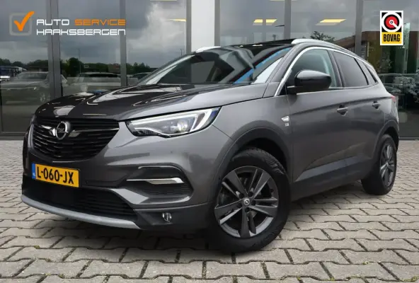 1.2 Turbo 120 Jaar Edition | Trekhaak | Camera | Carplay |