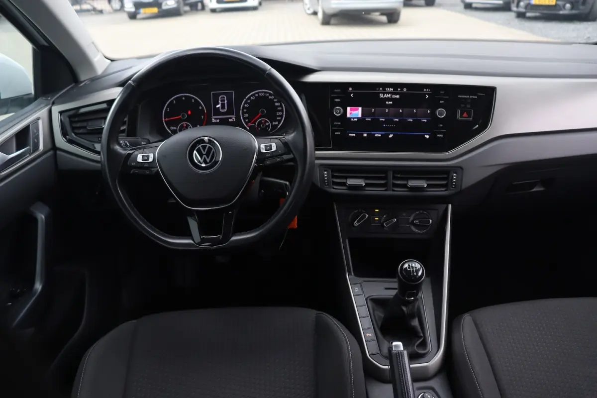 1.0 Polo | Carplay | DAB | PDC |