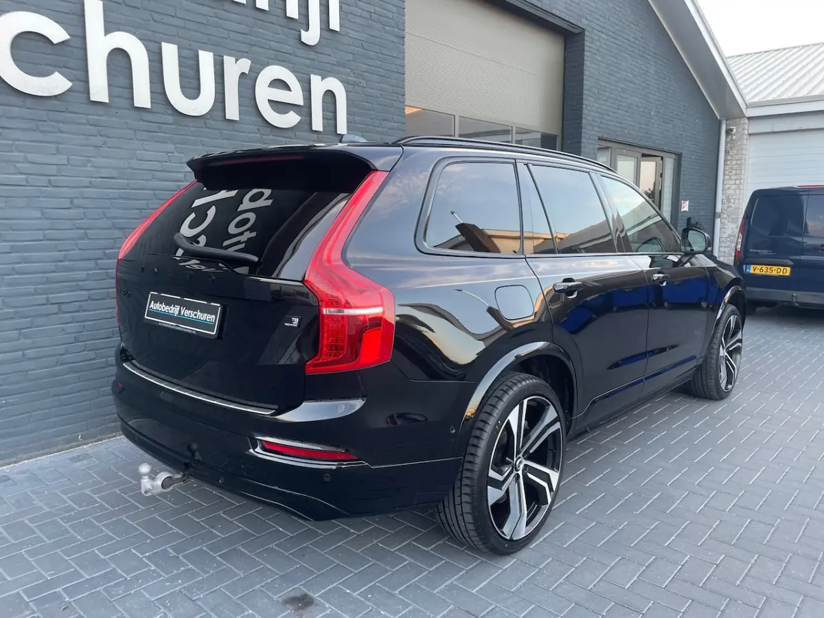 2.0 T8 Recharge AWD Plus dark 360Â° camera trekhaak stoelverwarming 22 inch