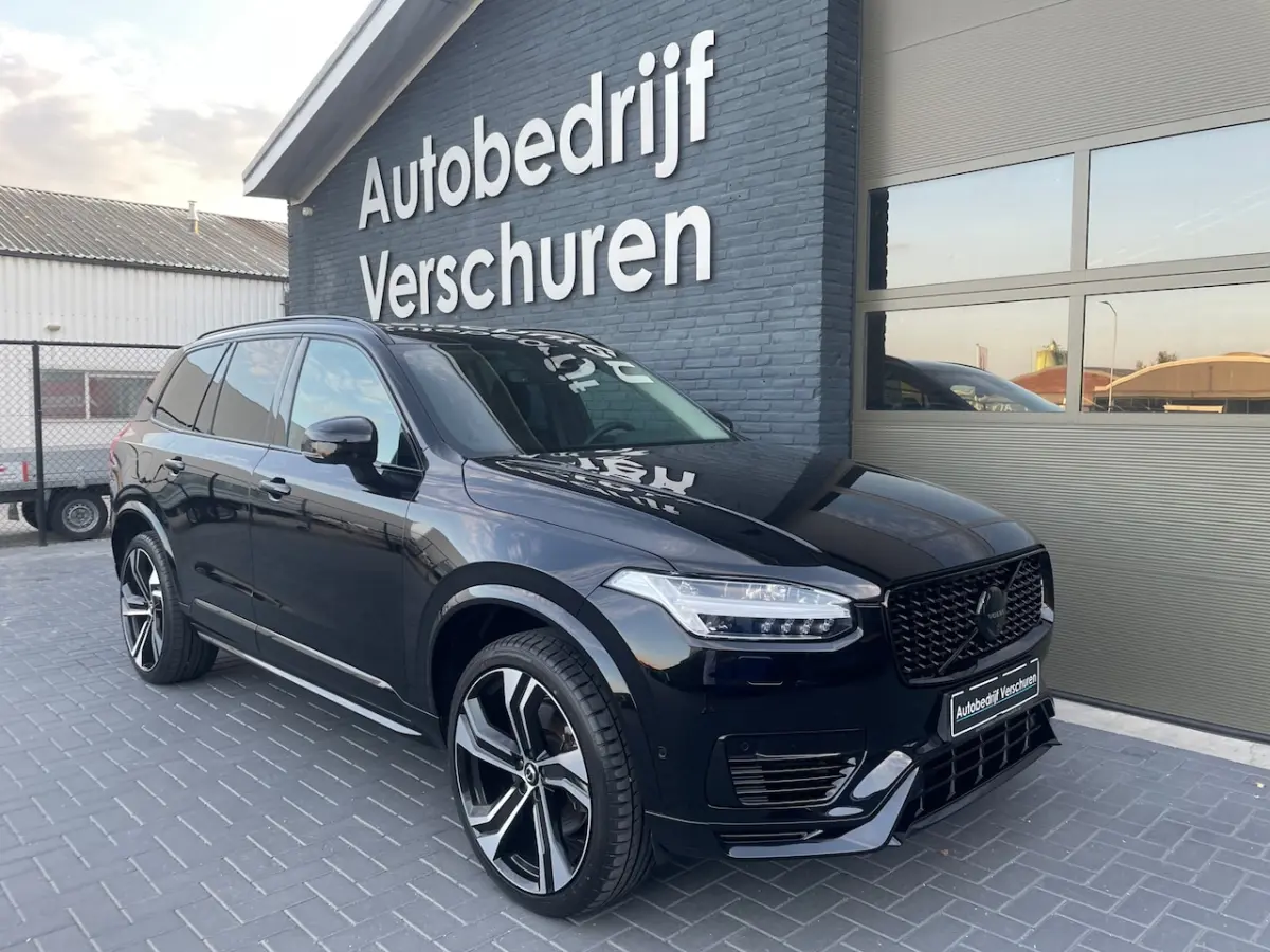 2.0 T8 Recharge AWD Plus dark 360Â° camera trekhaak stoelverwarming 22 inch
