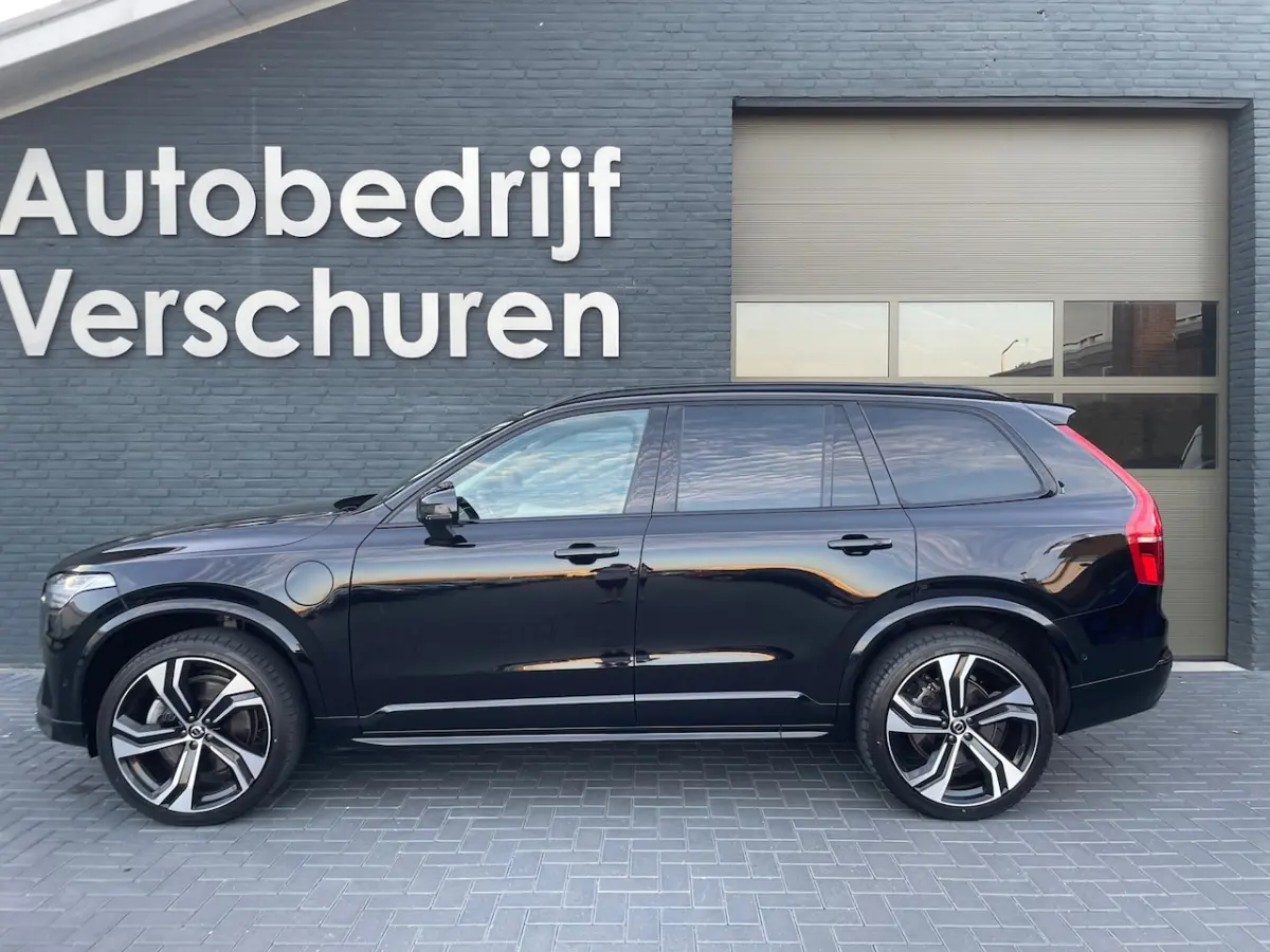 2.0 T8 Recharge AWD Plus dark 360Â° camera trekhaak stoelverwarming 22 inch