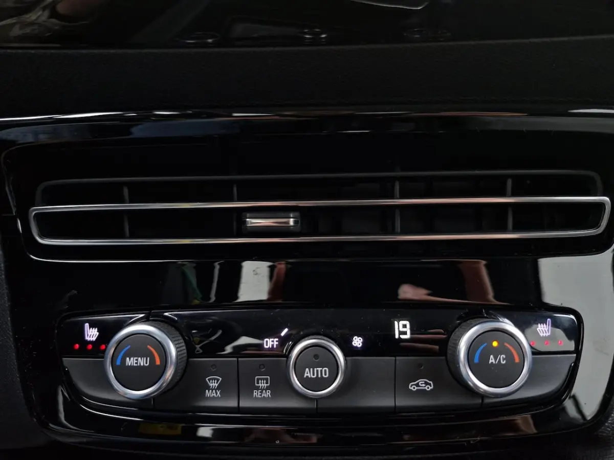 1.2 Turbo Elegance 130PK Automaat | Stoelv + Stuurv | Camera + Sensoren | Climate | Carpla