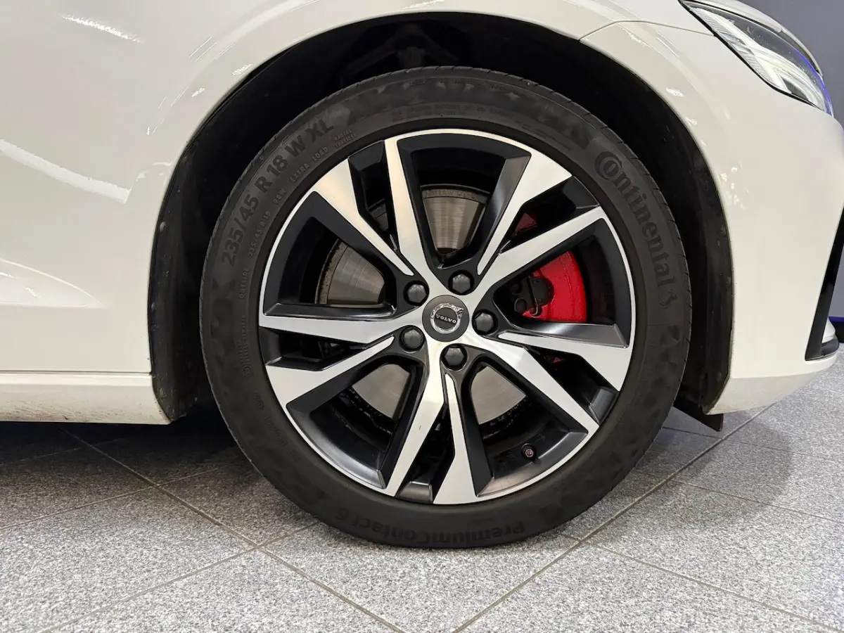 2.0 T6 Recharge AWD R-Design 360|Trekhaak|H/K|HeadUp|Pano
